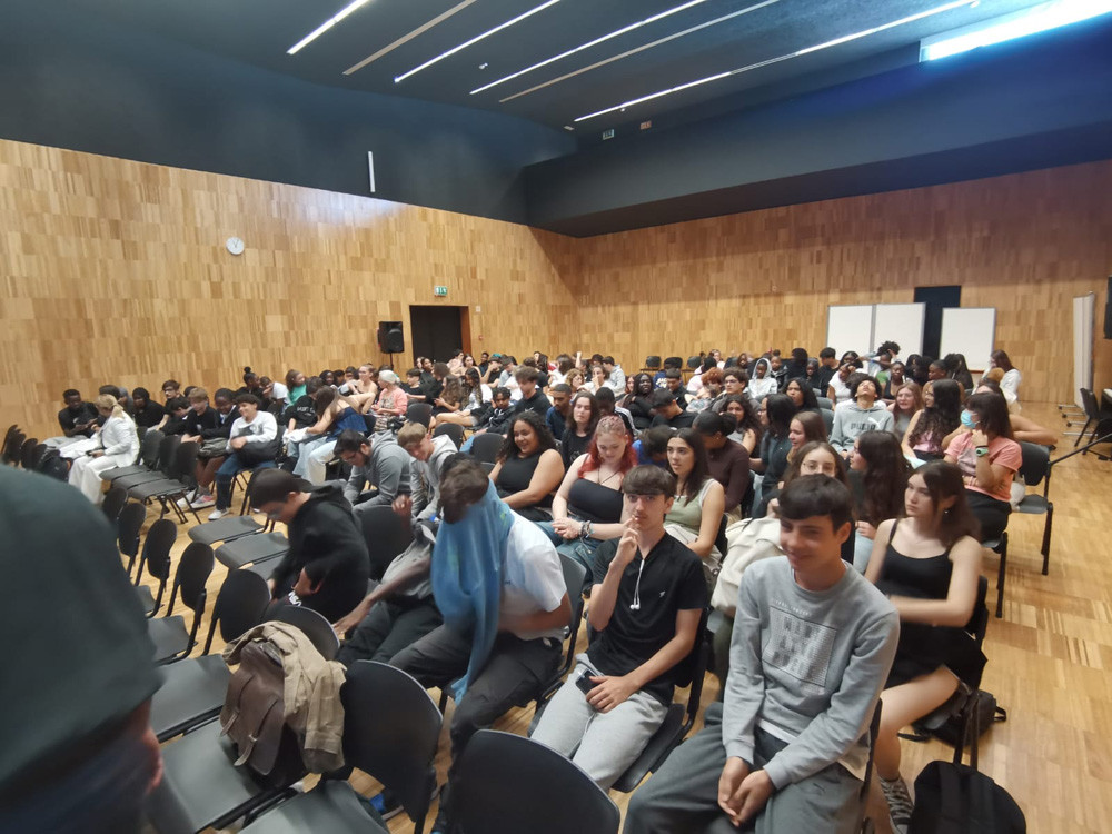 Palestra_com_a_Ilustradora_Olga_Neves_no_dia_28_de_Maio_10
