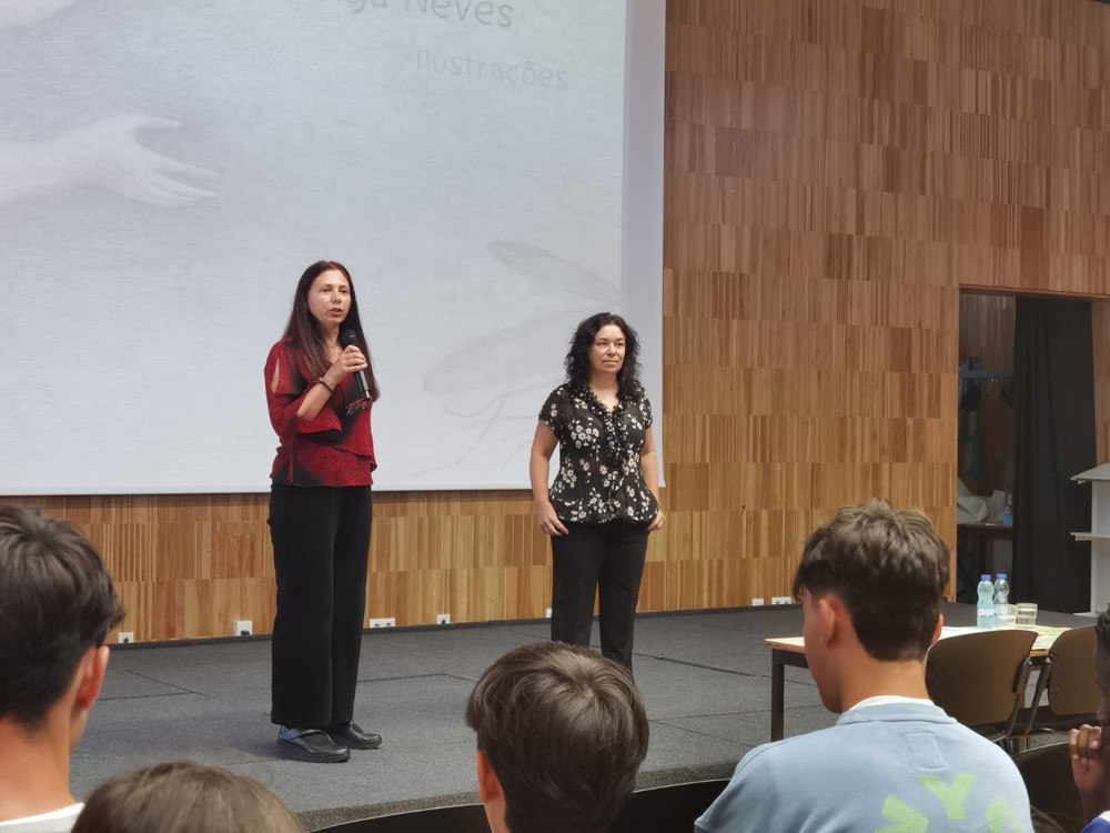 Palestra_com_a_Ilustradora_Olga_Neves_no_dia_28_de_Maio_11