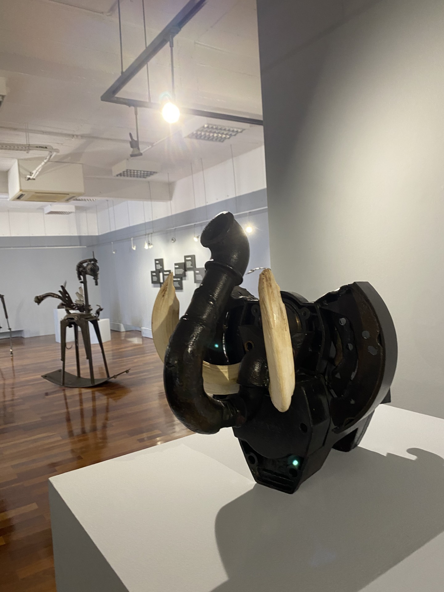 Exposição O Bestiário ou cortejo de Orfeu 8